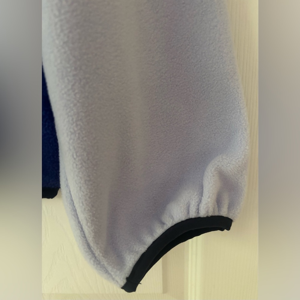Columbia Women's Blue and White Jacket - Picture 7 of 9